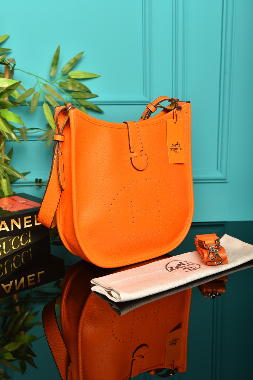 '- Evelyne Crossbody Bag