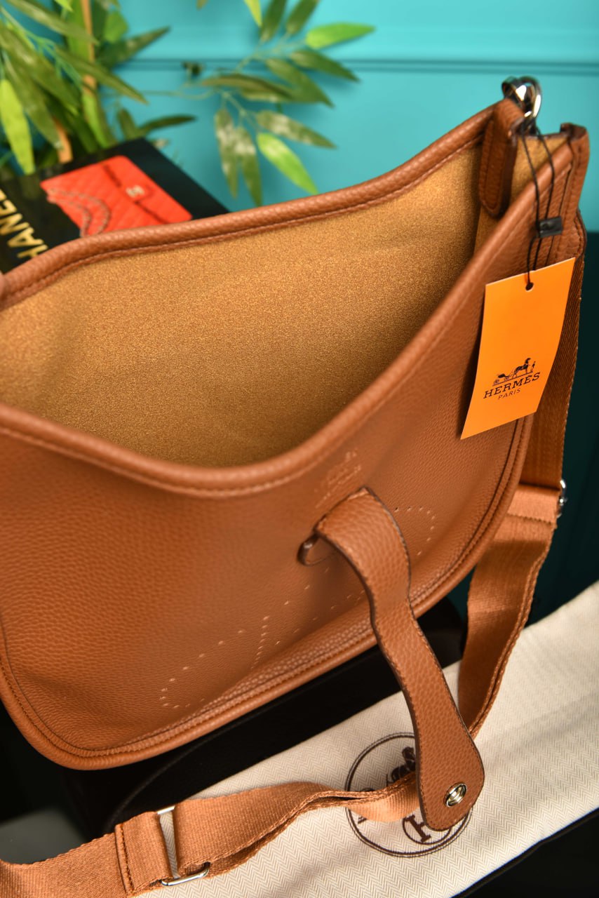 '- Evelyne Crossbody Bag