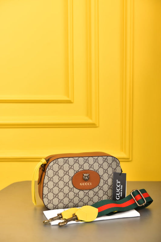 Neo Vintage GG Supreme Messenger Bag