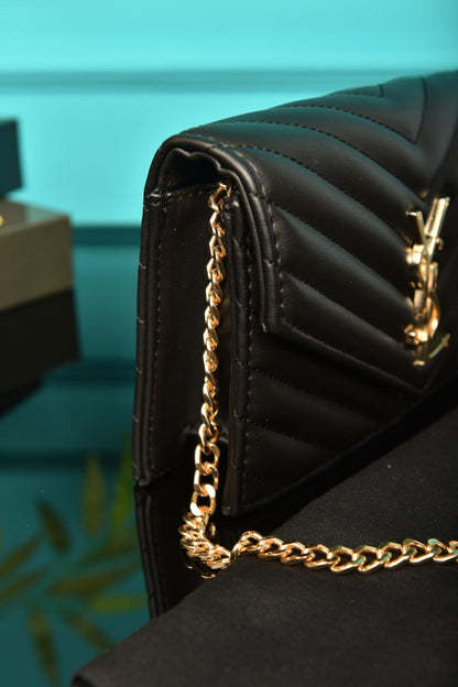 Cassandre Leather Wallet on Chain