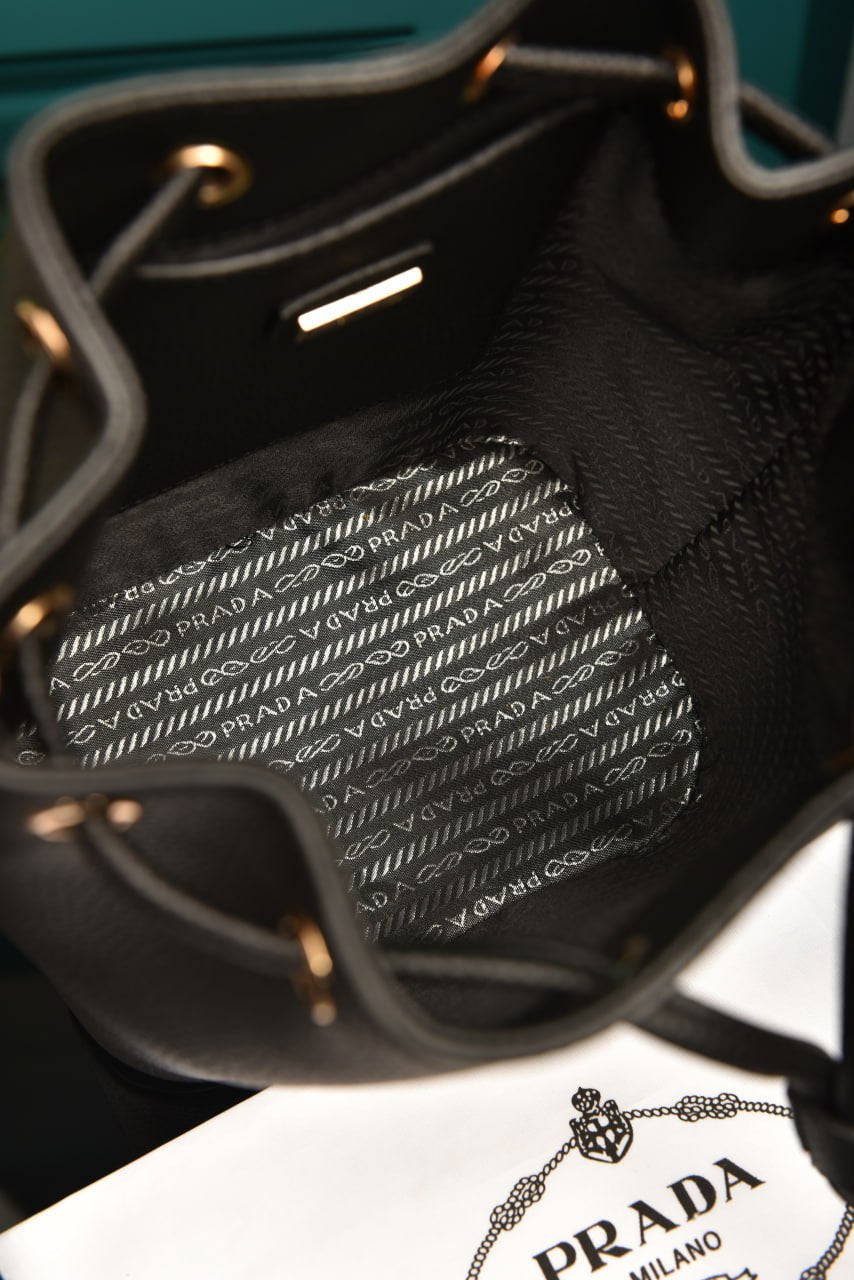 PRD - Vitello Daino Bucket  Bag