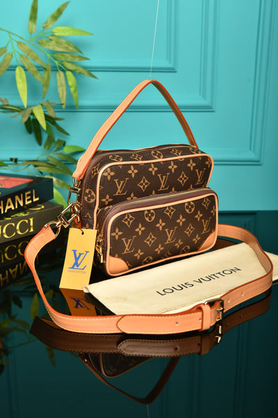 Nil Crossbody