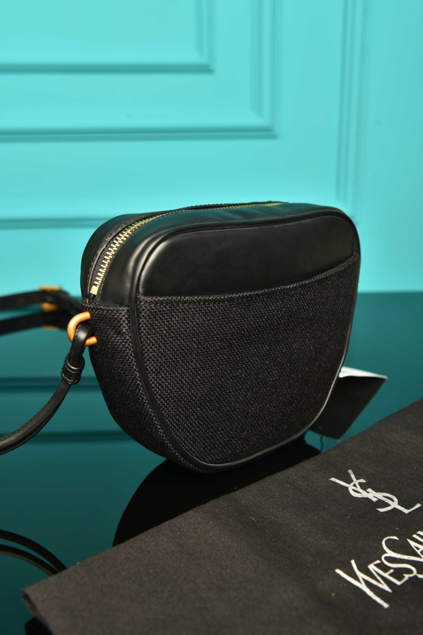 Le 5 A 7 Hobo Bag In Smooth Leather